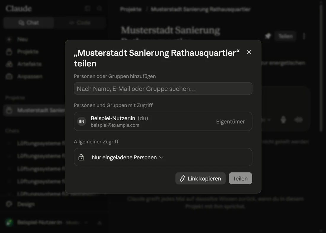Teilen-Dialog eines Projekts mit einem Feld zum Einladen von Personen und darunter dem Abschnitt „Allgemeiner Zugriff“ mit einem Auswahlfeld.
